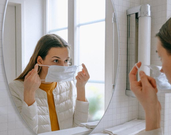 face mask cleaner - prevent maskne